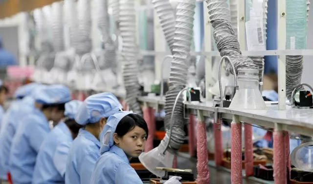 未來(lái)幾年,制造業(yè)、服務(wù)業(yè)等勞動(dòng)密集型產(chǎn)業(yè)的招工將更加困難,勞動(dòng)力成本也必將日益高漲