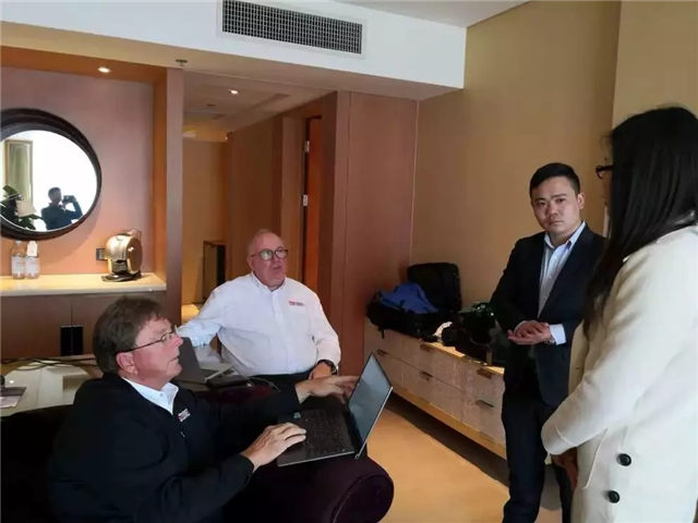 Stoner團隊與廣東博皓團隊一齊探討脫模劑新產(chǎn)品市場應(yīng)用-1